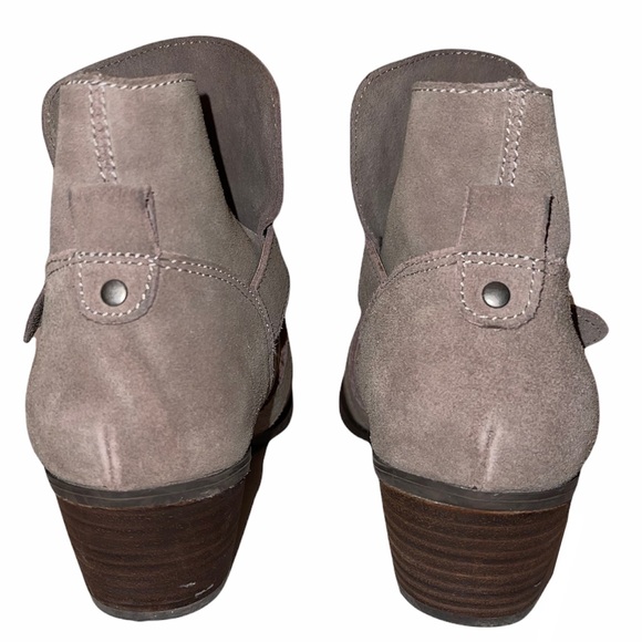 AMERICAN EAGLE OUTFITTERS Booties Aeo Leather Ankle Boots Taupe Pull On Size 7.5 - Picture 5 of 9